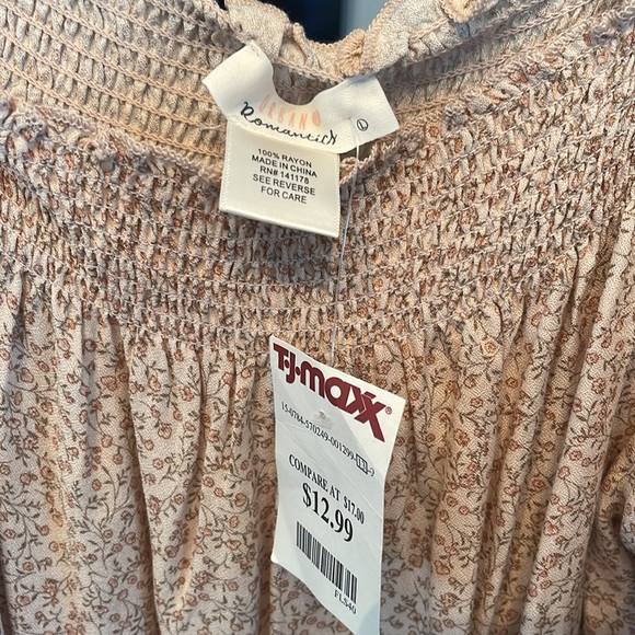 Spring blouse - Picture 2 of 2